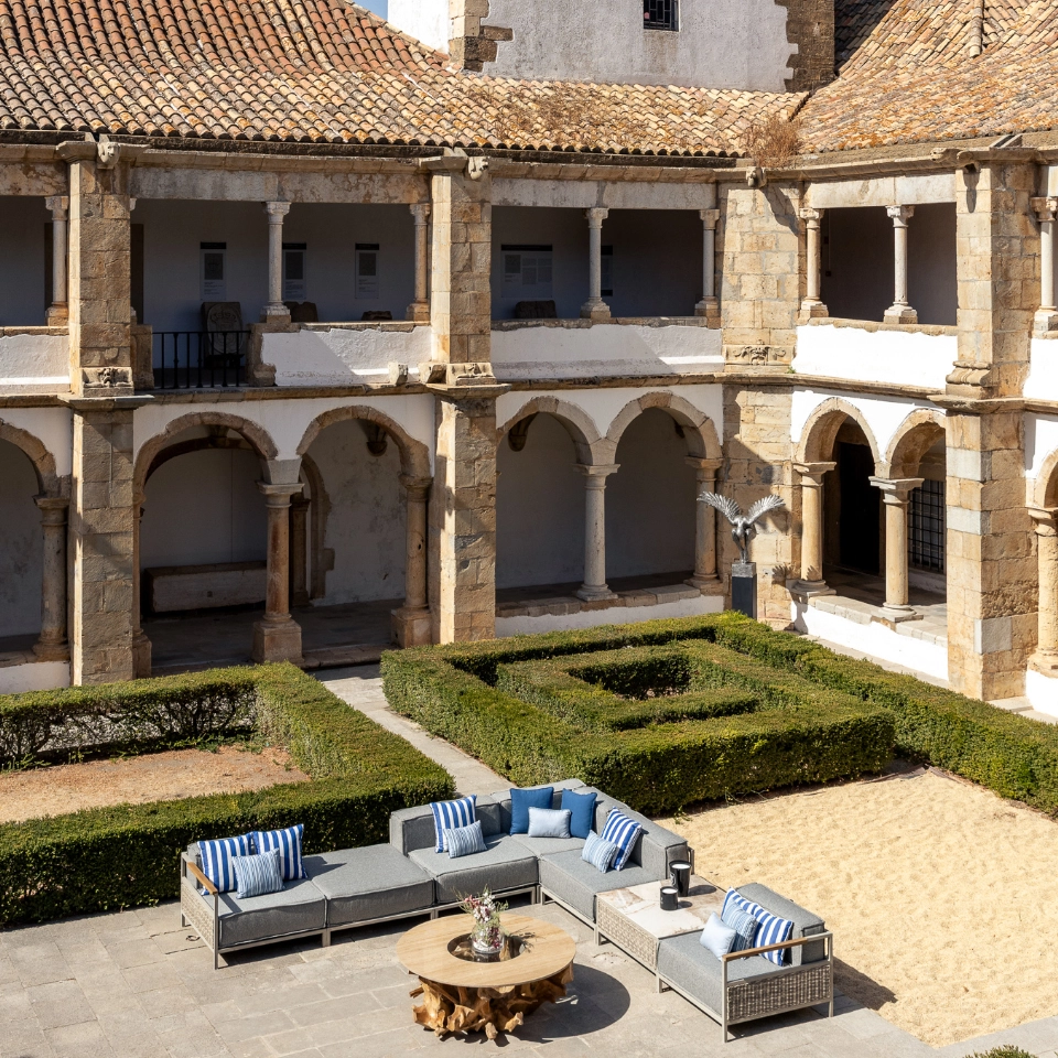 Luxury Pergolas Carlotta